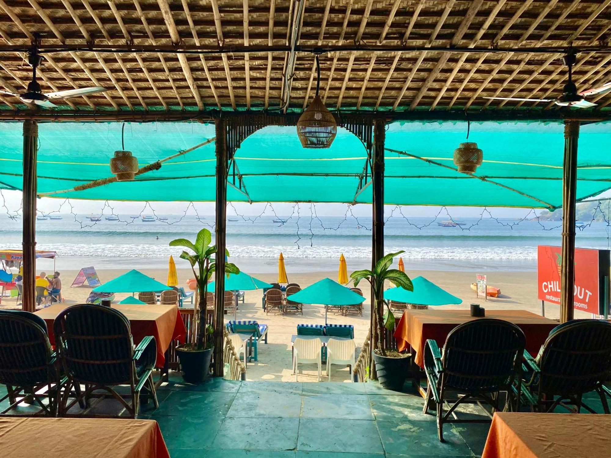 Chill Out Jasmine Restaurant Bar Rooms 帕罗林 外观 照片